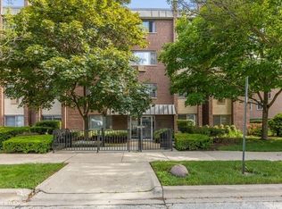 1136 Greenleaf Ave APT 103, Wilmette, IL 60091