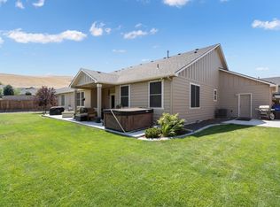 2171 W 45th Ave, Kennewick, WA 99337