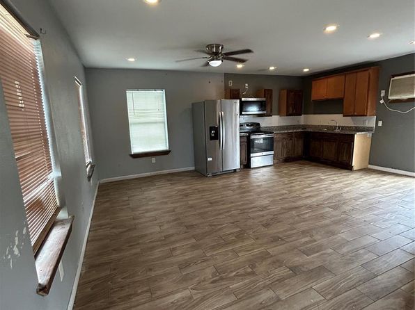 502 Avenue F #A