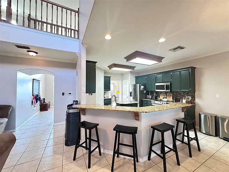6321 Oso Pkwy — Photo 20