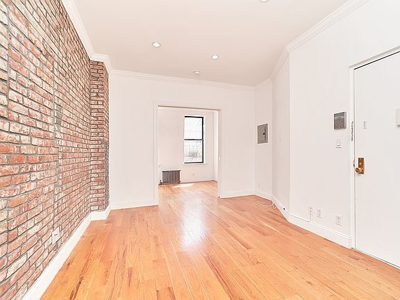 5th image of 325 E 83rd St APT 3B