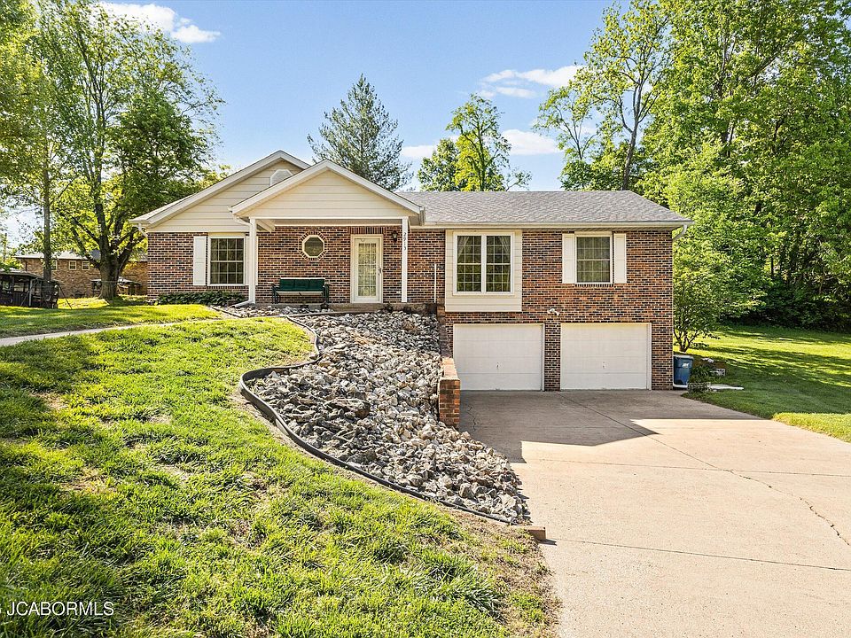 1st image of 2913 Don Ray Dr
