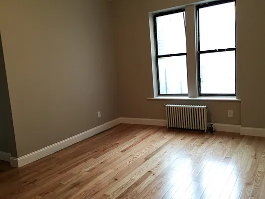 Rented by HFF Realty LLC | media 4