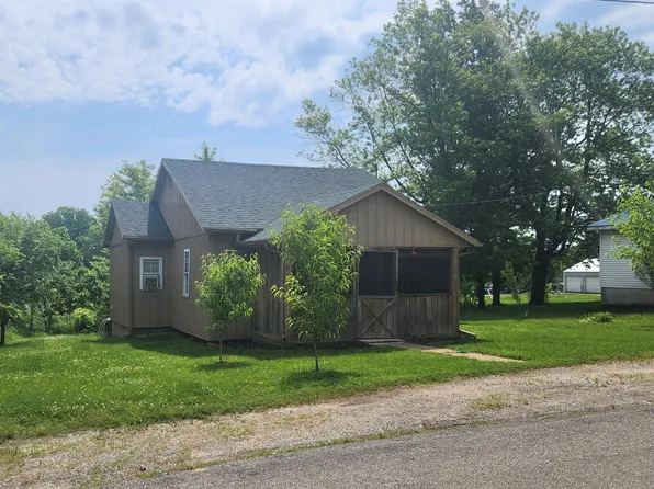 232 N Olive Street, Niangua, MO 65713