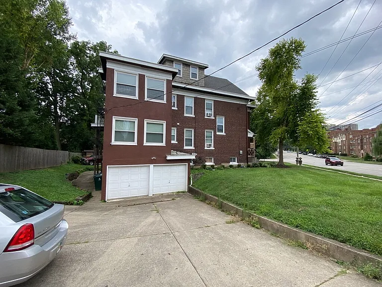 2581 Madison Rd #3 — Photo 9