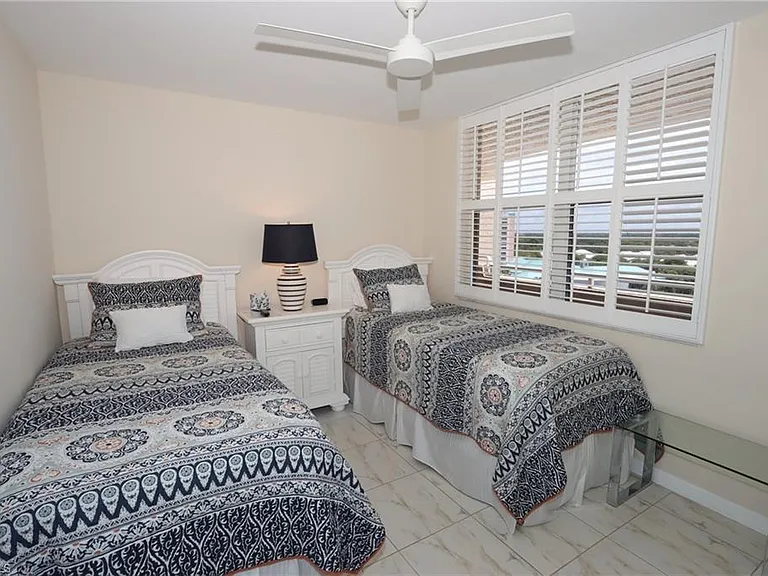 5550 Heron Point Dr #902 — Photo 18