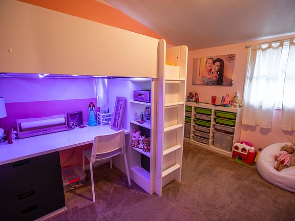 5th image of 54 Suncrest Dr