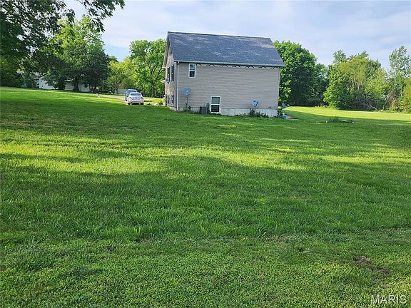 2nd image of 4907 Railway Ln