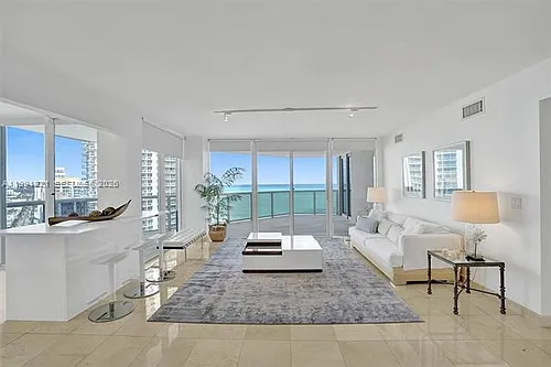 6301 Collins Ave #2308 Photo 1
