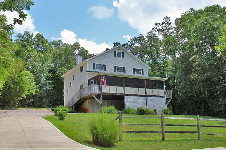 1st image of 44 Janzen Dr