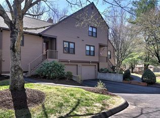 23 Hollow Tree Ln, Monroe, CT 06468