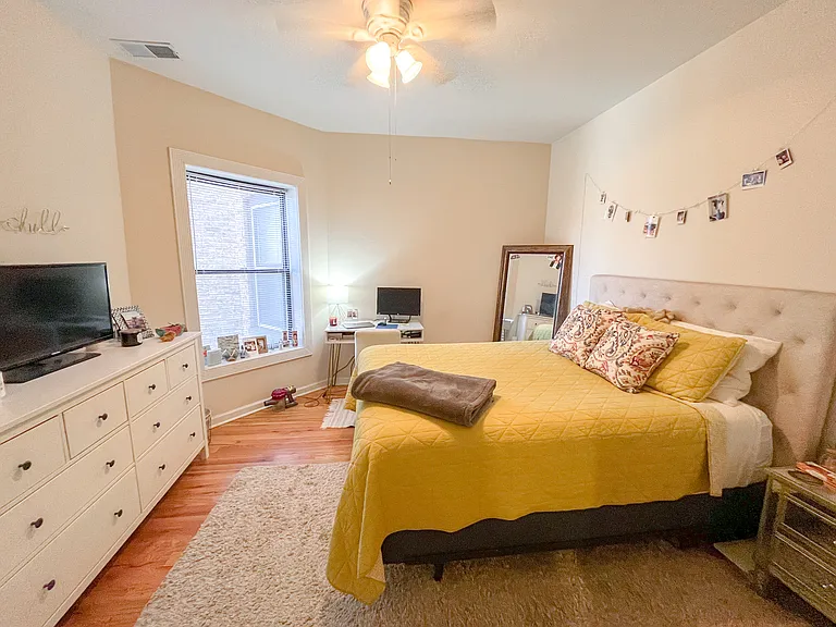 4022-24 N. Sheridan Rd. — Photo 9