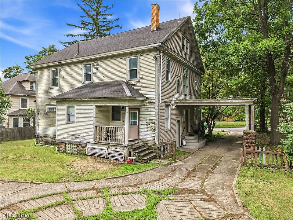 34th image of 236 N Heights Ave