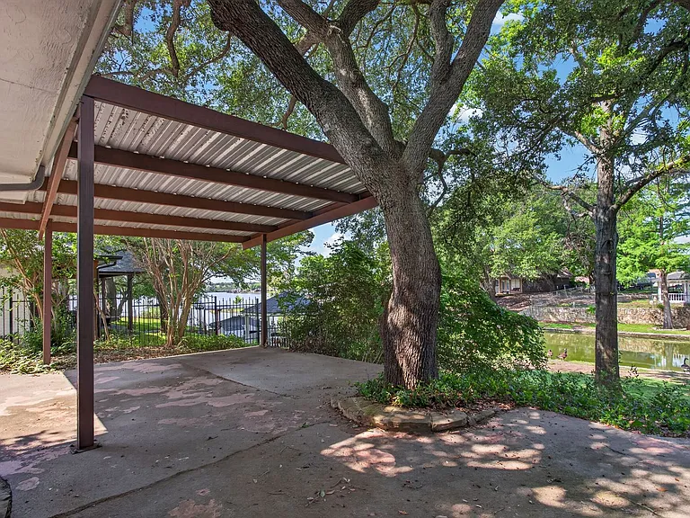 4202 Indian Creek Ct — Photo 37