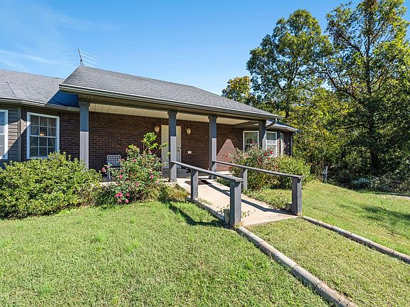 5th image of 300 Charlie Pile Rd