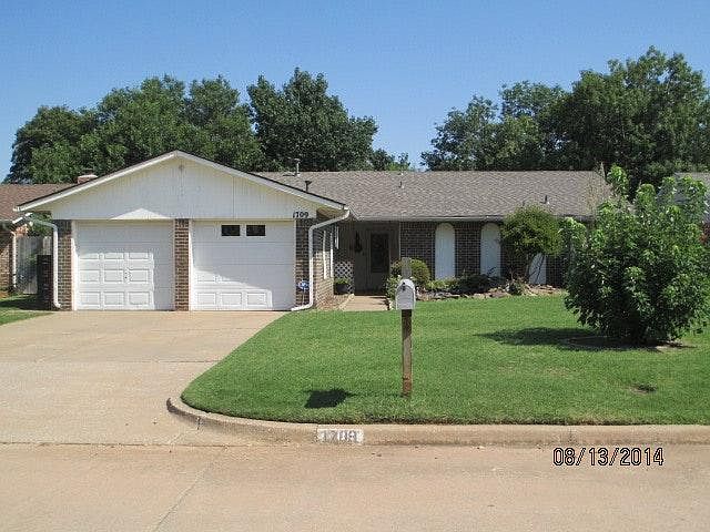 Great Family Home in Wonderful Casady Neighborhood