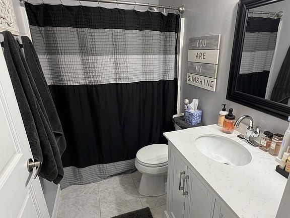 5th image of 2910 Ontario Ln APT 12