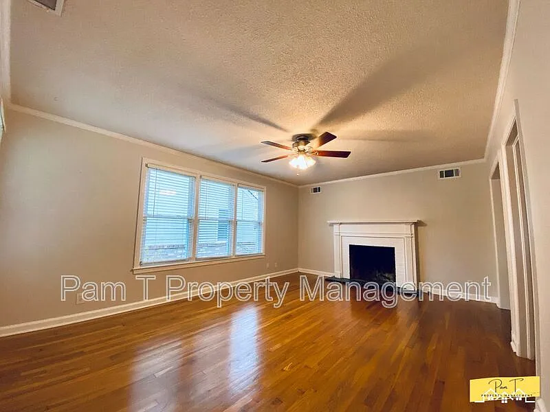 3 bed, 2.0 bath, 1471 sqft, $2,750 — Photo 3