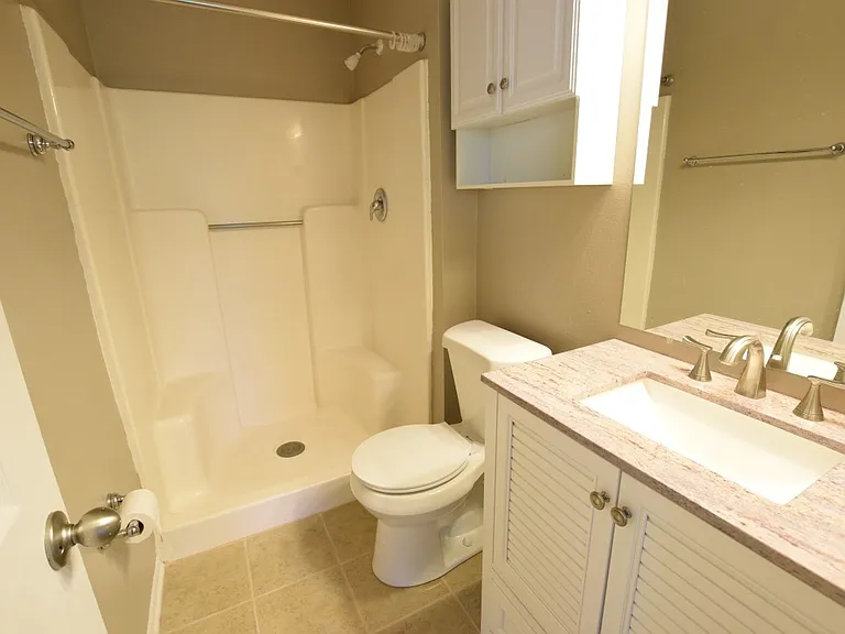 870 Farrington Dr — Photo 9