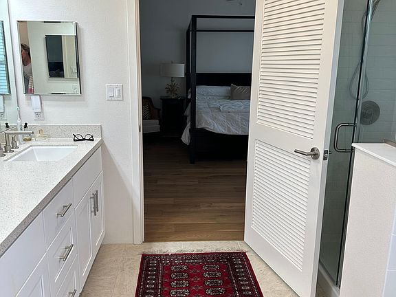 Master bedroom bathroom