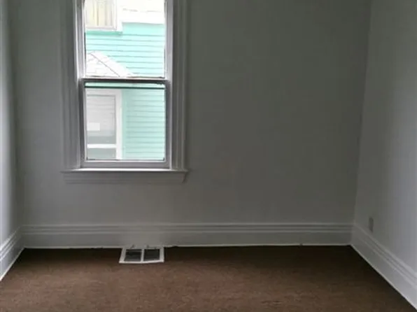 86-88 Willite Dr, Rochester, NY 14621