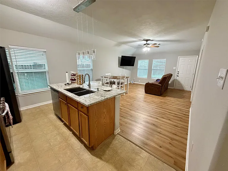 6306 Wellington Meadows Dr — Photo 5