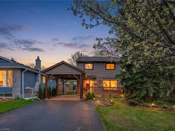 56 Angela Cres, Cambridge, ON N1S 4B6