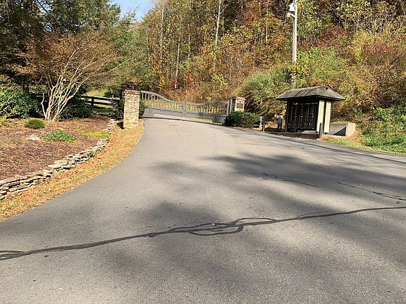4th image of 2.40 Scenic Vista Dr