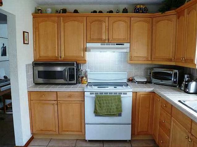 2nd image of 16184 Laurel Dr