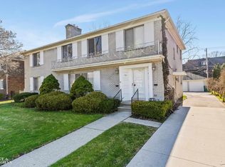 779 Harcourt Rd, Grosse Pointe, MI 48230