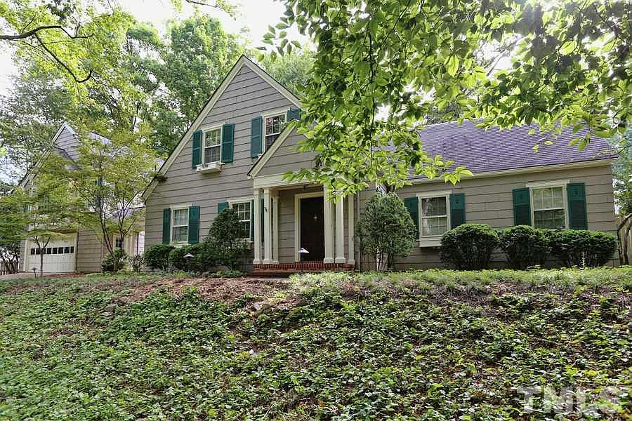 1st image of 208 Glandon Dr