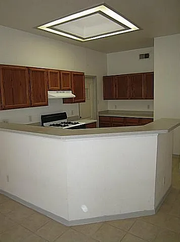 1468 Plaza Verde Dr — Photo 4