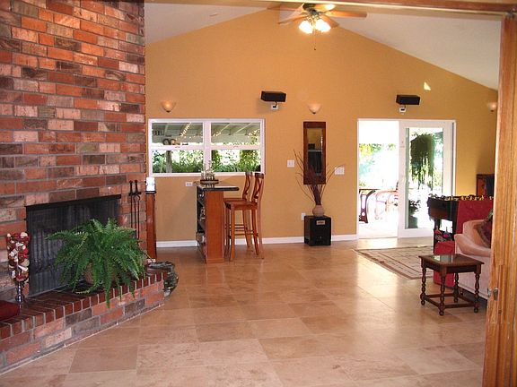 2nd Fireplace in Family Room