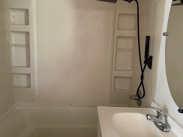 636 Lee St, Eden, NC 27288