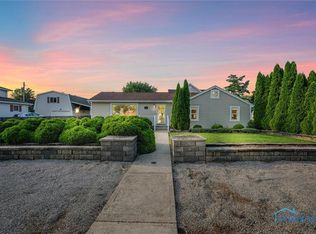 855 Strotz Dr, Toledo, OH 43612