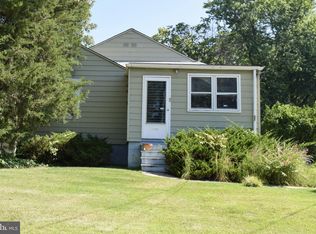 37 Stemmers Run Rd, Essex, MD 21221