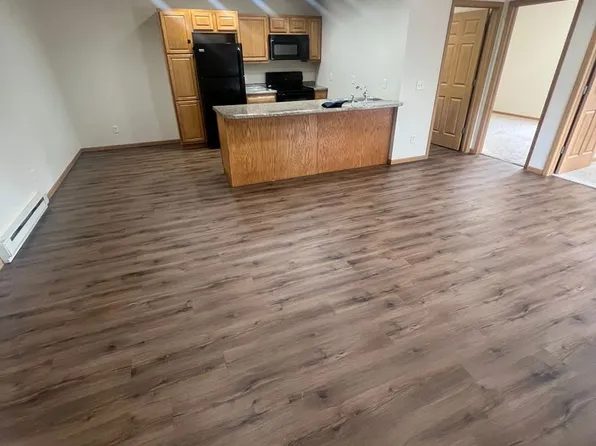 Northern Place Apartments 3, 102 11th Ave SE #7, Aberdeen, SD 57401