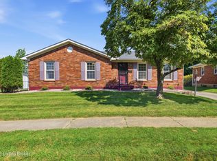 4101 Landside Dr, Louisville, KY 40220