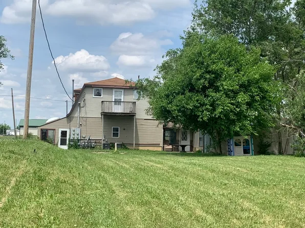 210 N Chestnut St, Loda, IL 60948
