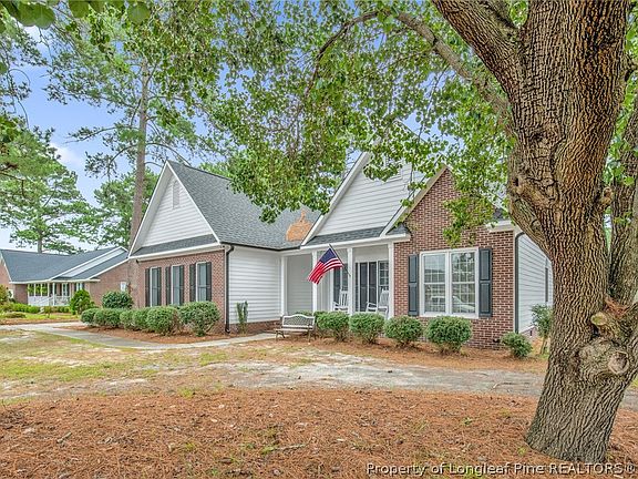 3rd image of 5437 Labrador Dr