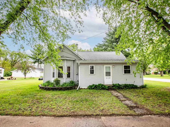 208 Wisconsin St, Avoca, WI 53506