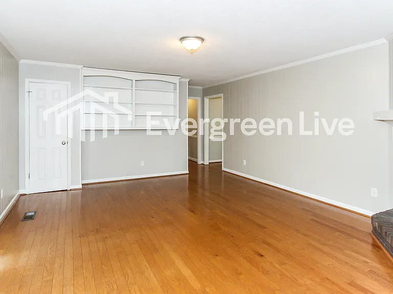1755 Napier Dr — Photo 4