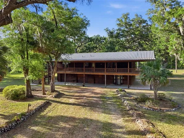 818 NE 783rd St, Old Town, FL 32680