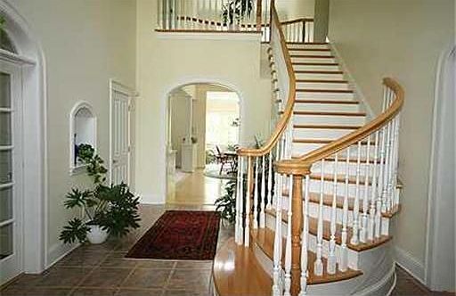 Curving Staircase