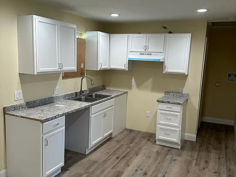 25400 Pumalo St #1 — Photo 1