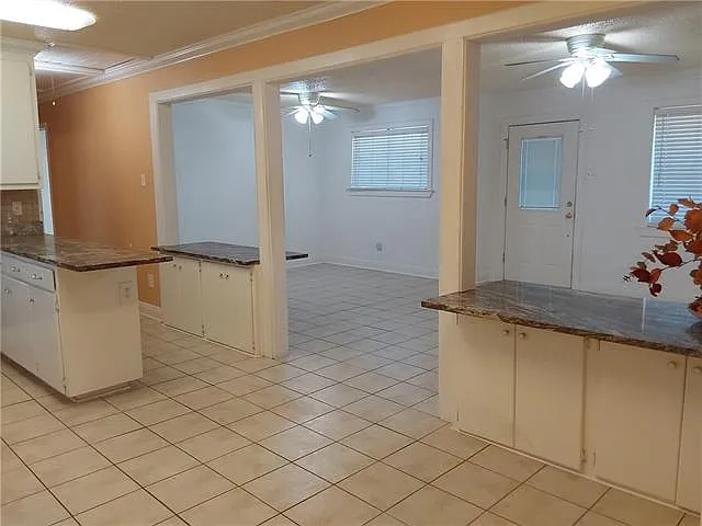 2025 Starling Dr — Photo 9