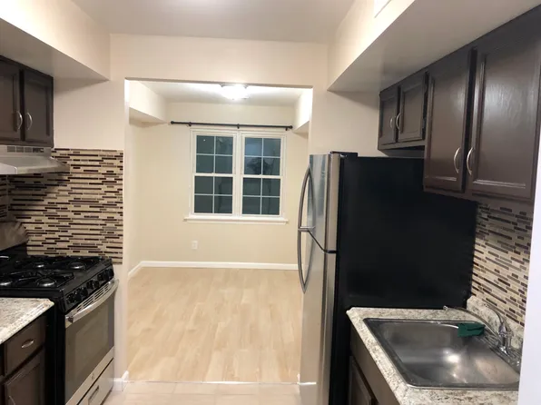 295 Alpine Way, Woodbridge, NJ 07095