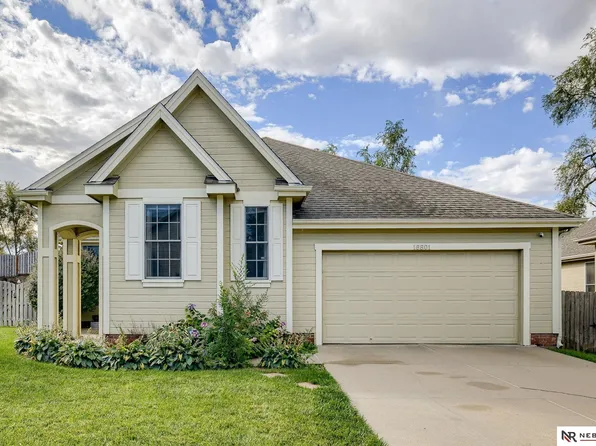 16801 Briar St, Omaha, NE 68136