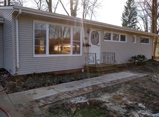 21833 Hilliard Blvd, Rocky River, OH