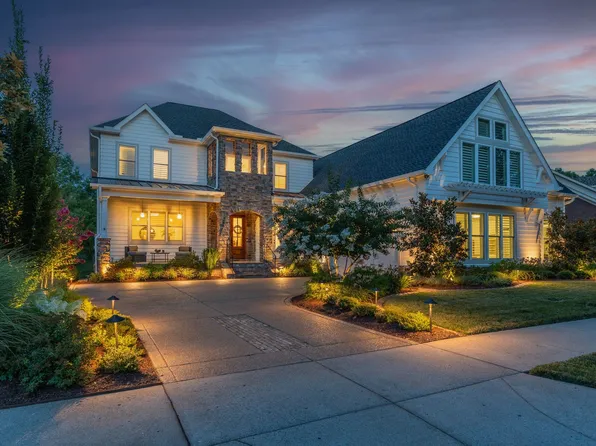701 Springlake Dr, Franklin, TN 37064